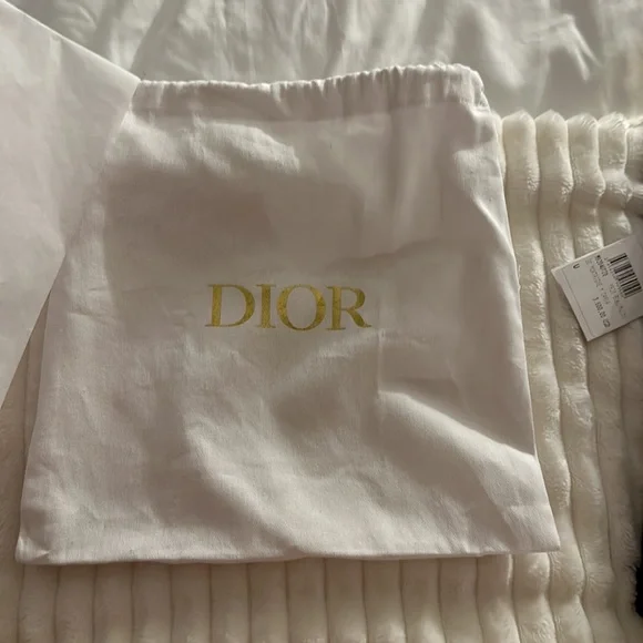 ❤️❤️HOST PICK❤️❤️ Christian Dior 30 Montaigne Box Bag - Picture 4 of 13